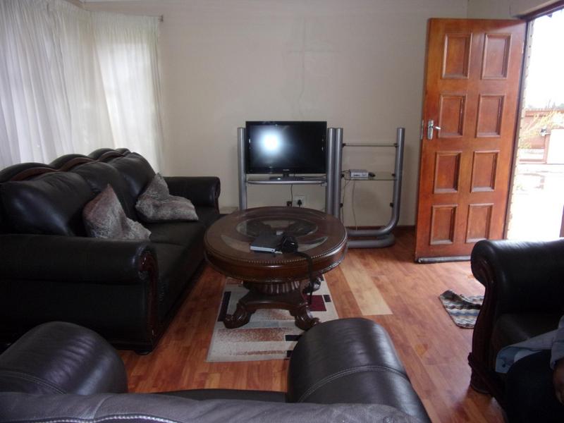 To Let 3 Bedroom Property for Rent in Madeira Park Eastern Cape